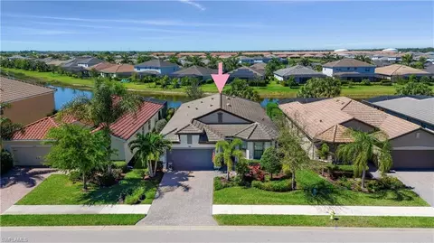 2077 Hamlin St, Naples, FL 34120