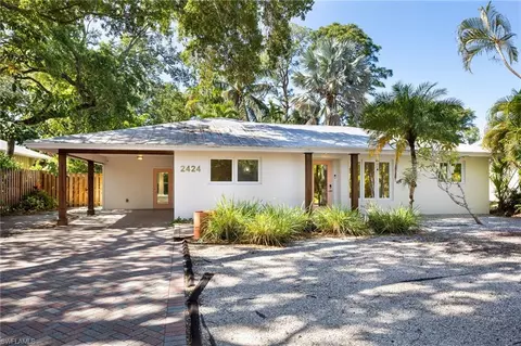 2424 Harbor Rd, Naples, FL 34104