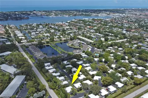 265 Lanchester Ct #39, Naples, FL 34112