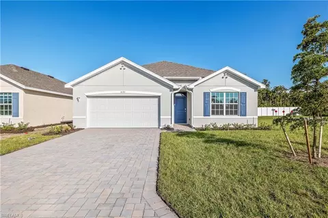 2212 NE 13th Pl, Cape Coral, FL 33909