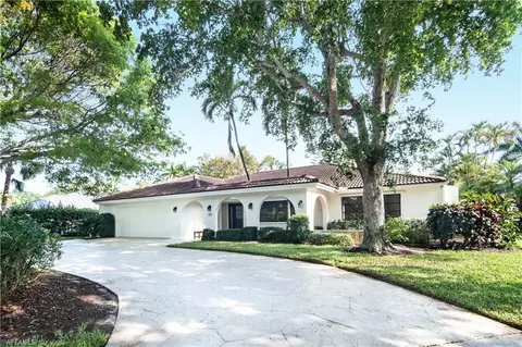 Exterior - 560 Bald Eagle Dr #22, Naples, FL 34105 photo 2 of 10