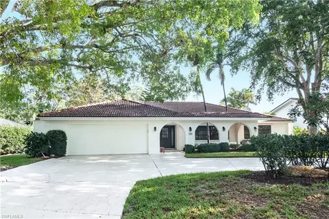 Exterior - 560 Bald Eagle Dr #22, Naples, FL 34105 photo 3 of 10