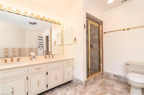 Bath - 560 Bald Eagle Dr #22, Naples, FL 34105 photo 3 of 4