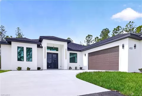4232 31st Ave NE, Naples, FL 34120