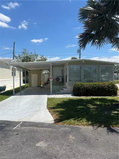 777 Walkerbilt Rd #9, Naples, FL 34110