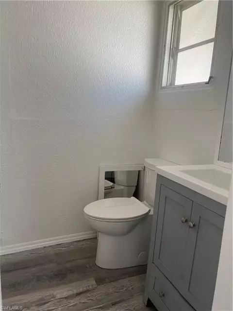 Bath - 777 Walkerbilt Rd #9, Naples, FL 34110 photo 2 of 3