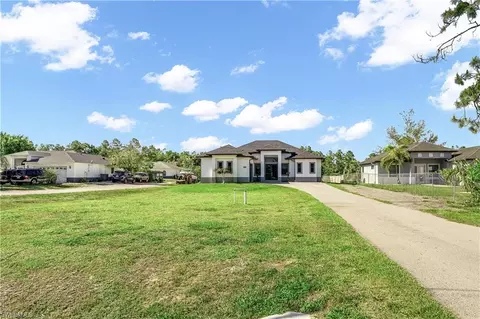 2557 29th Ave NE, Naples, FL 34120