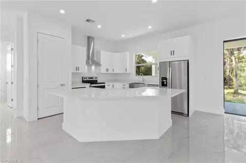 1081 Desoto Blvd S, Naples, FL 34117