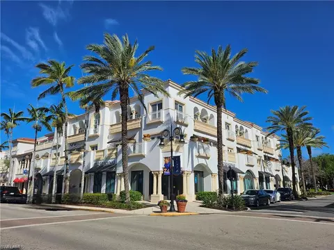 375 5th Ave S #302, Naples, FL 34102