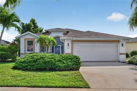 912 Briarwood Blvd, Naples, FL 34104