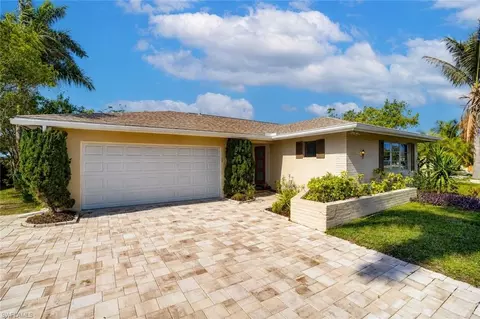 4818 Tahiti Ln, Naples, FL 34112