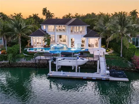 3525 Fort Charles Dr, Naples, FL 34102
