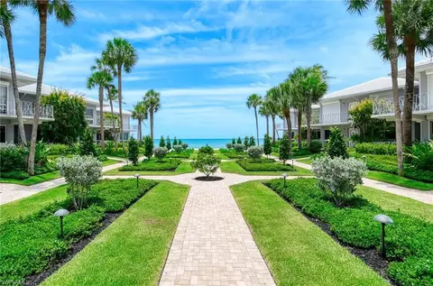 1851 Gulf Shore Blvd N #4, Naples, FL 34102