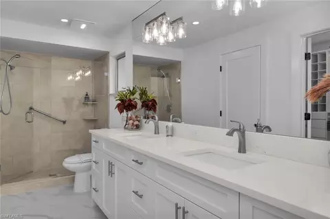 Bath - 178 Torrey Pines Pt, Naples, FL 34113 photo 2 of 3