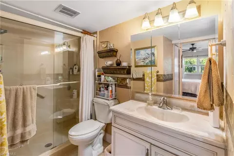 Bath - 200 Valley Stream Dr #4B, Naples, FL 34113 photo 2 of 2