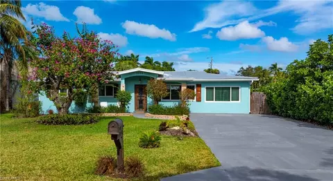 1385 Wisconsin Dr, Naples, FL 34103