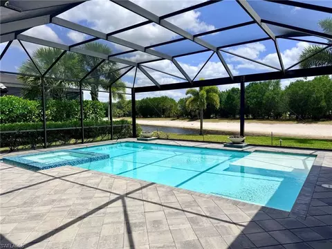 11990 Maidstone Ct, Naples, FL 34120