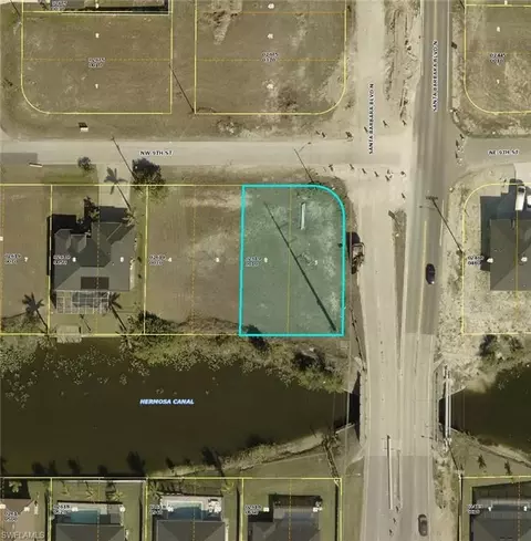 2 NW 9th St, Cape Coral, FL 33993