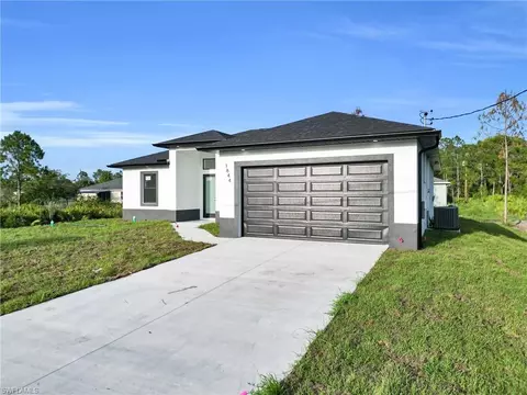1128 Fontana St E, Lehigh Acres, FL 33974
