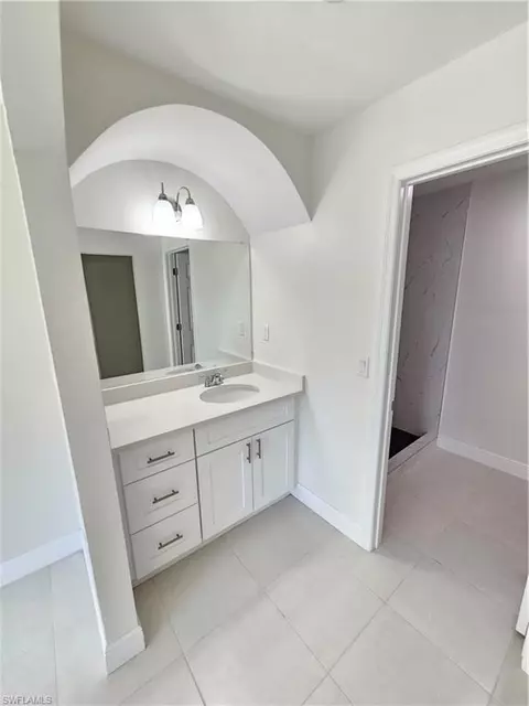 Bath - 5234 Sholtz St, Naples, FL 34113 photo 4 of 7