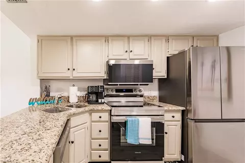 600 Neapolitan Way #152, Naples, FL 34103 photo 6