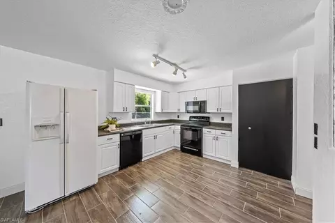 Kitchen - 4027 Mindi Ave, Naples, FL 34112 photo 1 of 4