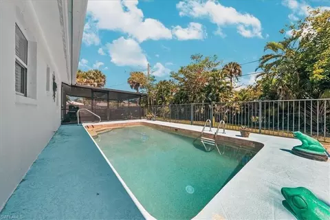 Exterior - 4027 Mindi Ave, Naples, FL 34112 photo 8 of 11