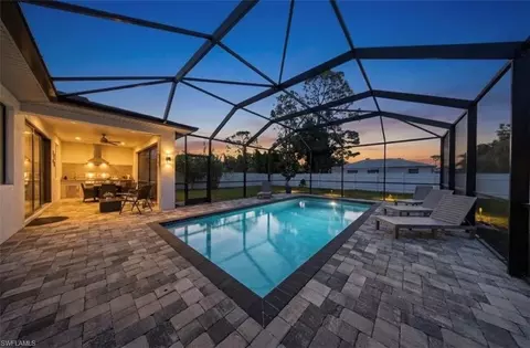 4634 Catalina Ln, Bonita Springs, FL 34134