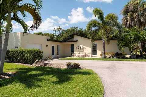 3810 Estero Bay Ln #F6, Naples, FL 34112