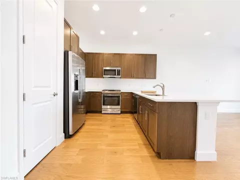 Kitchen - 20408 Estero Crossing Blvd, Estero, FL 33928 photo 3 of 4
