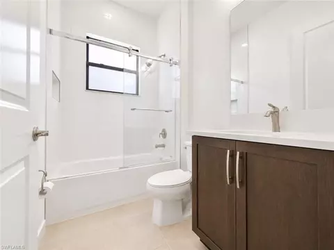 Bath - 20408 Estero Crossing Blvd, Estero, FL 33928 photo 9 of 10