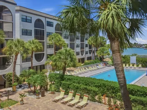 1023 Anglers Cv #E304, Marco Island, FL 34145