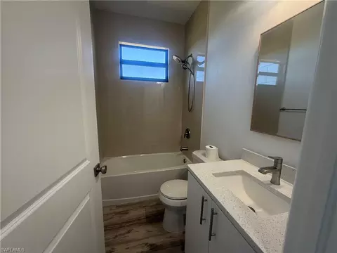 Bath - 136-138 Pullman St, Lehigh Acres, FL 33974 photo 3 of 3
