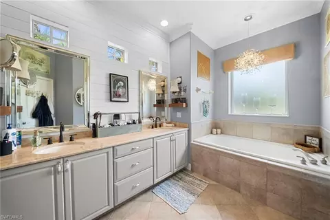 Bath - 7933 Founders Cir, Naples, FL 34104 photo 2 of 4