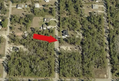 2308 Columbus Ave, Alva, FL 33920 photo 2