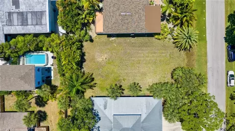 718 Pan Am Ave, Naples, FL 34110 photo 2