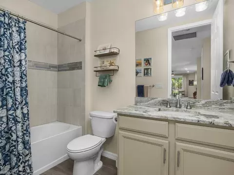 Bath - 14867 Edgewater Cir, Naples, FL 34114 photo 4 of 4