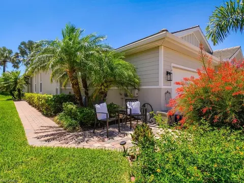Exterior - 14867 Edgewater Cir, Naples, FL 34114 photo 2 of 12