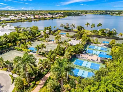 View/Area - 14867 Edgewater Cir, Naples, FL 34114 photo 5 of 8
