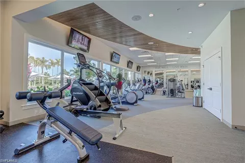 View/Area - 14867 Edgewater Cir, Naples, FL 34114 photo 6 of 8