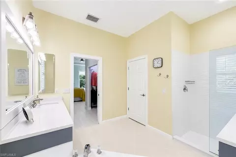 Bath - 16221 Parque Ln, Naples, FL 34110 photo 1 of 3