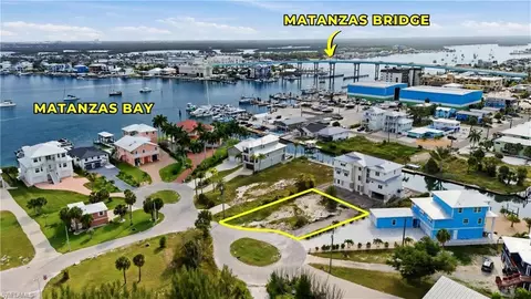 740 Matanzas Ct, Fort Myers Beach, FL 33931