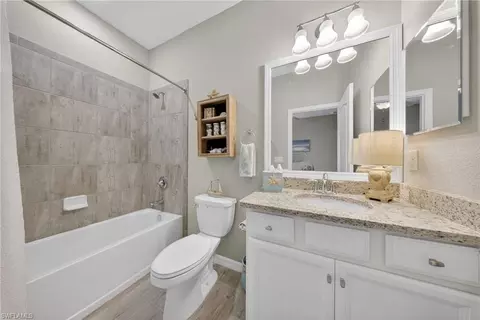 Bath - 19905 Beverly Park Rd, Estero, FL 33928 photo 4 of 5