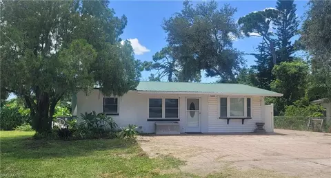 20710 Sandy Ln, Estero, FL 33928