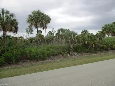 24 Th Ave SE, Naples, FL 34117