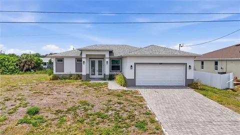 326 NE 20th Ter, Cape Coral, FL 33909