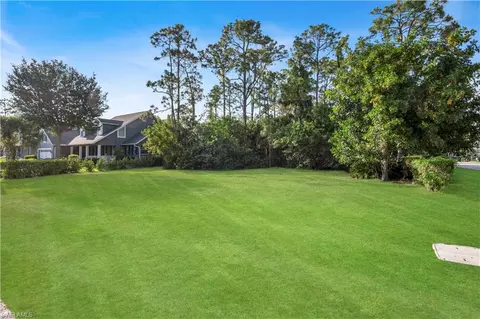 527 Carpenter Ct, Naples, FL 34110 photo 6