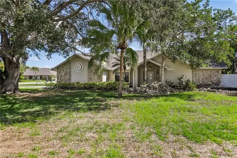 1937 Princess Ct, Naples, FL 34110