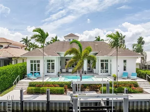 2100 Snook Dr, Naples, FL 34102