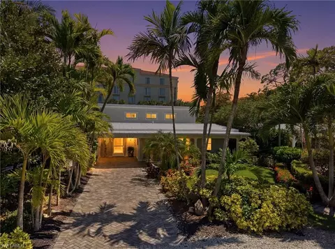 840 Myrtle Ter, Naples, FL 34103